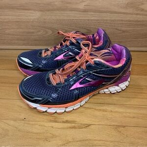 Brooks Adrenaline GTS 15 Women's Sneakers in Purple - Size 10.5 Wide